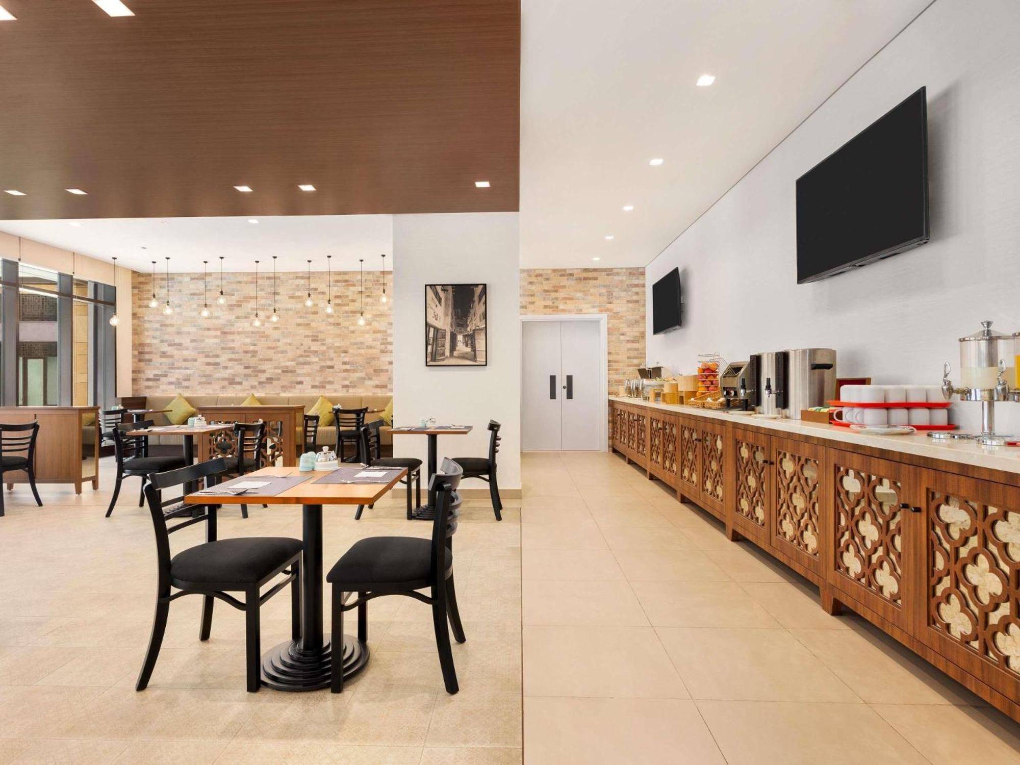 Ibis Styles Gold District 2* Дубай