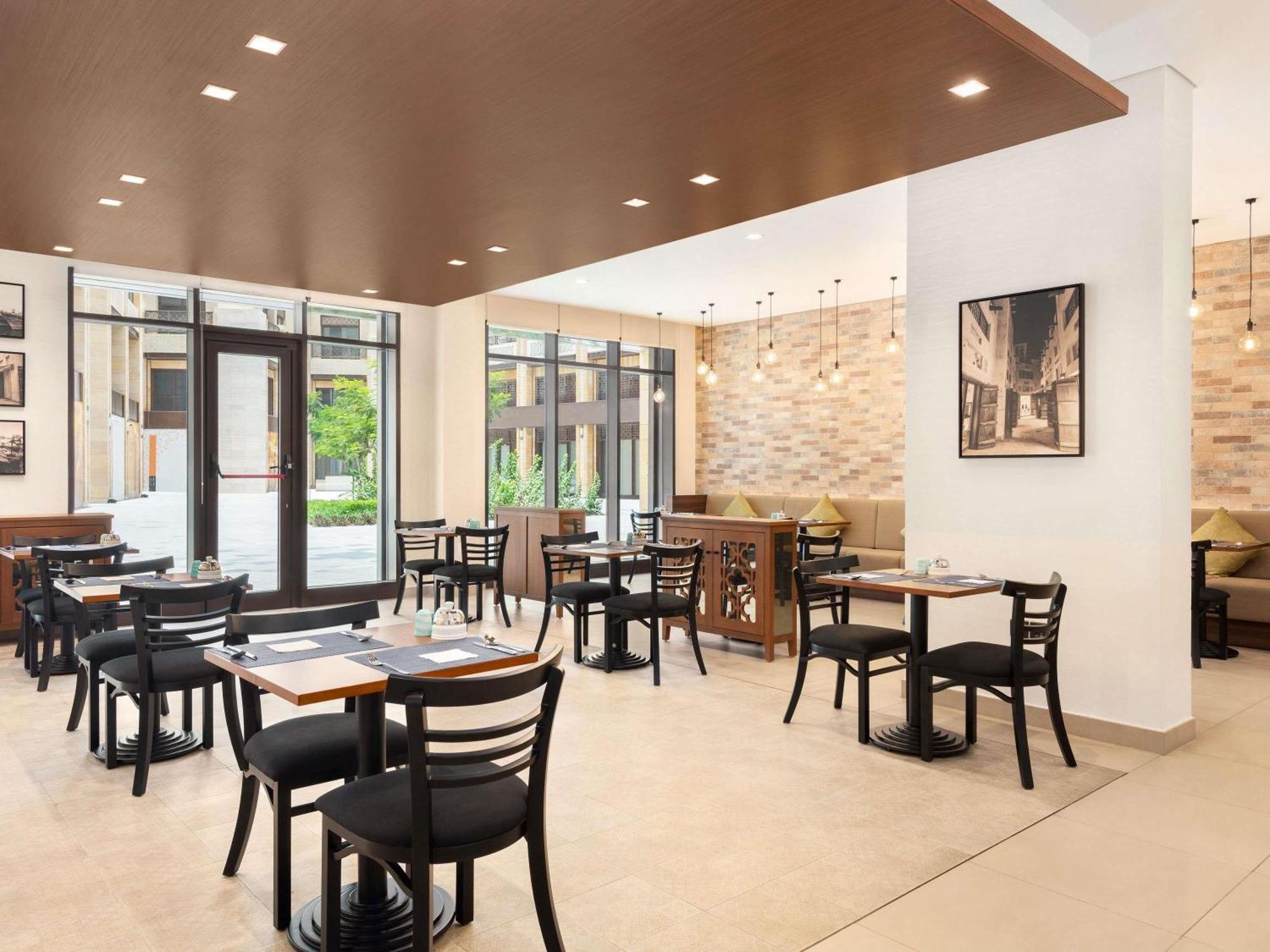 Ibis Styles Gold District Отель