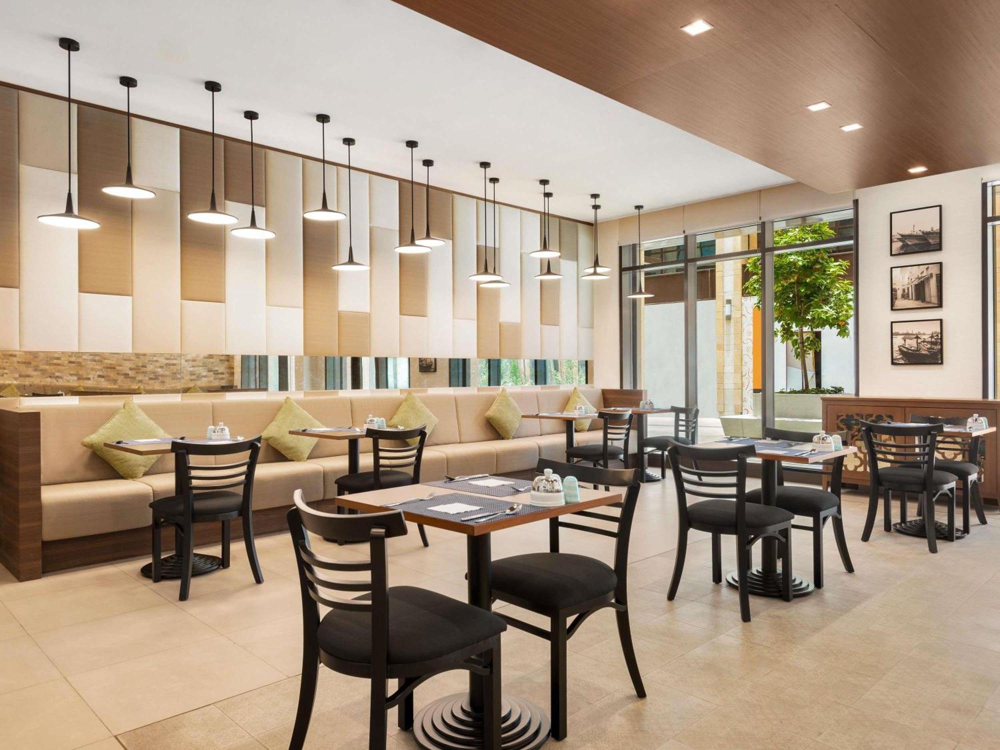 Ibis Styles Gold District Отель 2*