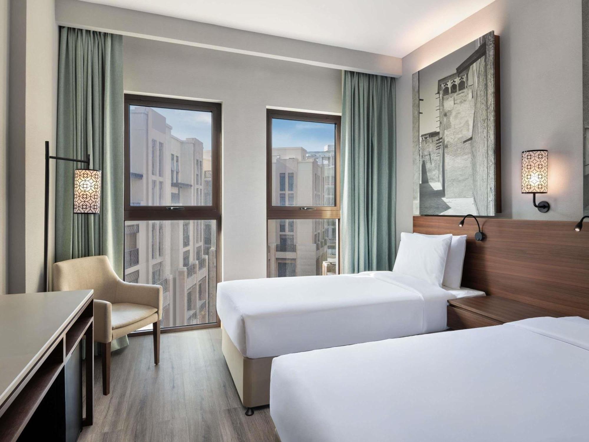 Отель Ibis Styles Gold District Дубай